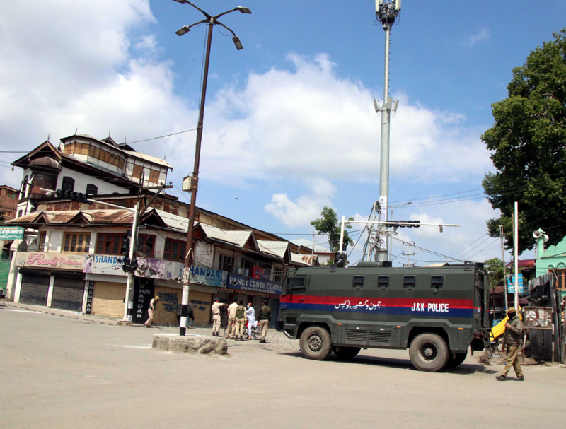 Security forces enforce restrictions in Srinagar ahead of Abdul Gani Lone's death anniversary