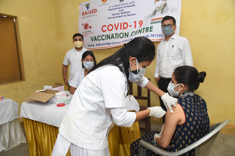 People taking COVID19 vaccine