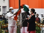 Sonia Gandhi hoisting Congress flag on 137th foundation day