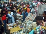 Puja shopping reaches its peak in Kolkata as markets and malls witness heavy crowd