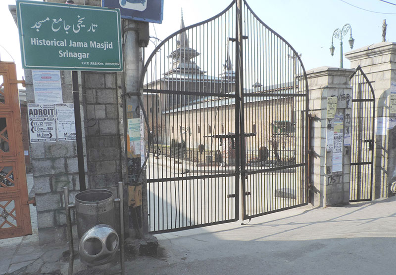 Jammu and Kashmir: Jamia market closed down to protest against arrest of two women