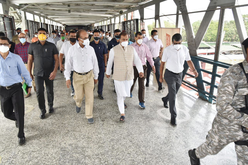 Assam Minister visits Guwahati railway station