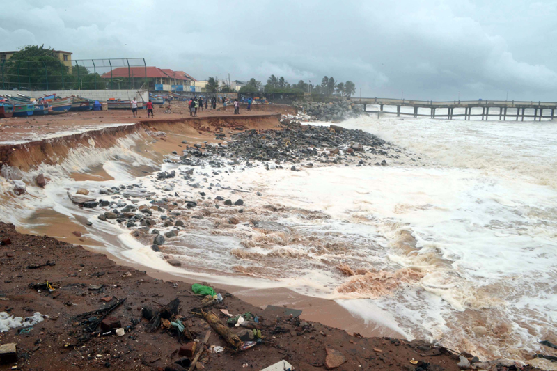 Kerala: Battering waves damage Valiyathura pier