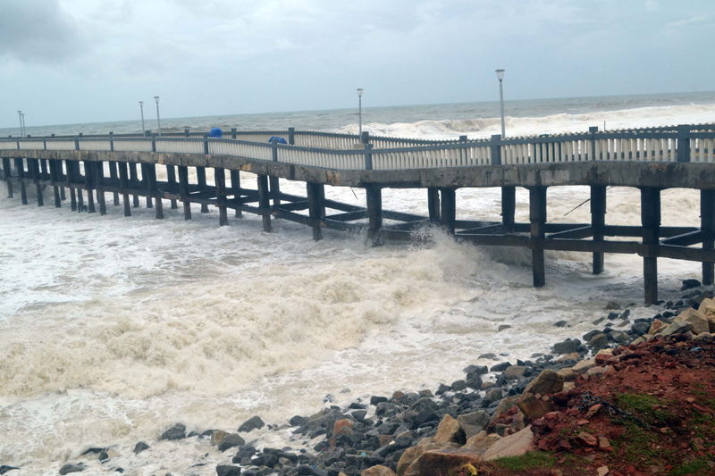 Kerala: Battering waves damage Valiyathura pier
