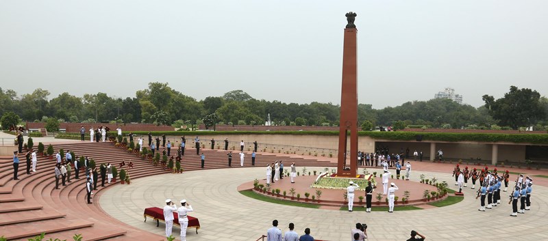 Defence Minister Rajnath Singh pays homage to fallen heroes on Kargil Diwas