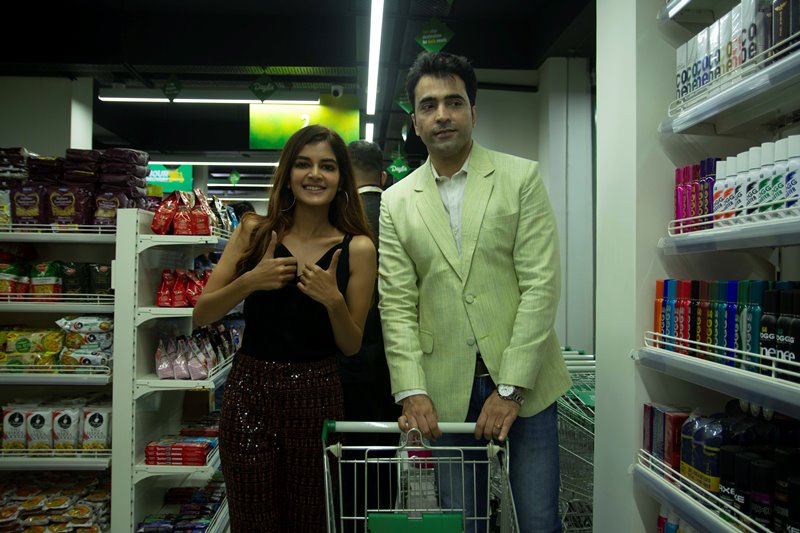 Abir Chatterjee, Madhumita inaugurate retail chain Daylis
