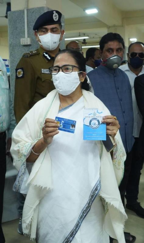 Mamata Banerjee receives Swasthya Sathi card