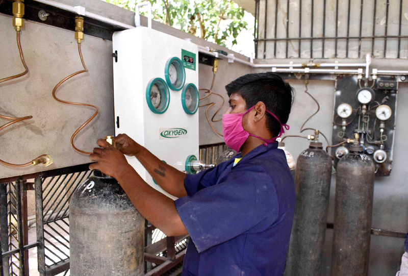 Refilling of oxygen cylinders in Prayagraj