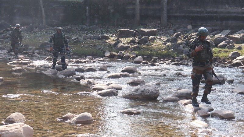 Indian Army soldiers patrolling near LOC in Kashmir's Poonch