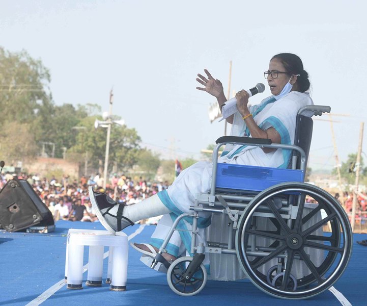 Mamata Banerjee addresses election rally at Balorampur in Purulia
