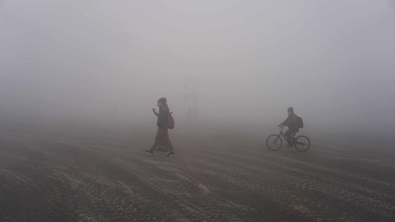 Dense fog in Delhi