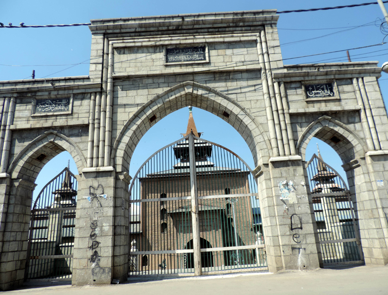 A view of historic Jamia Masjid in Srinagar being closed amid Covid-19 curbs