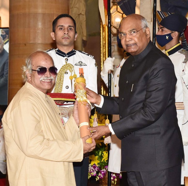 Prez Ram Nath Kovind presents Padma Shri, Padma Bhushan awards to dignitaries at Rashtrapati Bhavan in Delhi