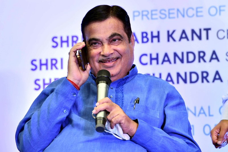 Nitin Gadkari launches World's First Instant Advice CONSULT App