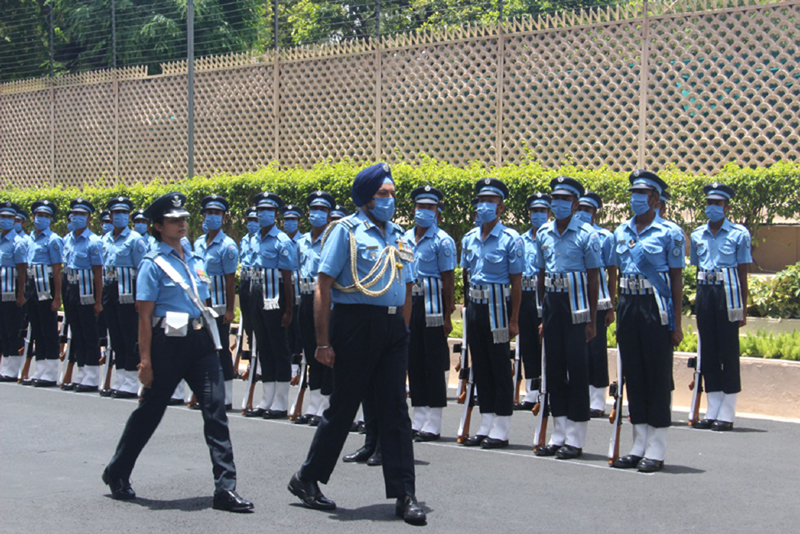 Air Marshal HS Arora inspecting guard of honour after demitting office