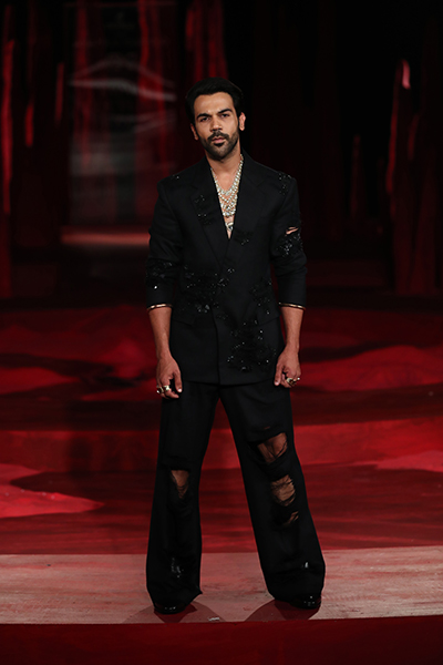 FDCI India Couture Week: Rajkummar Rao turned showstopper for designer Anamika Khanna