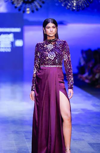 Nachiket’s contemporary festive wear dazzles Lakme Fashion Week ramp
