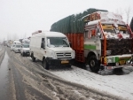 Vehicles stranded in Jammu Srinagar national highway amid heavy snowfall