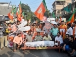 BJP protests against Mamata govt, Kolkata Mayor Firhad Hakim over Dengue