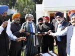 Narendra Modi meets Afghan Sikhs, Hindus