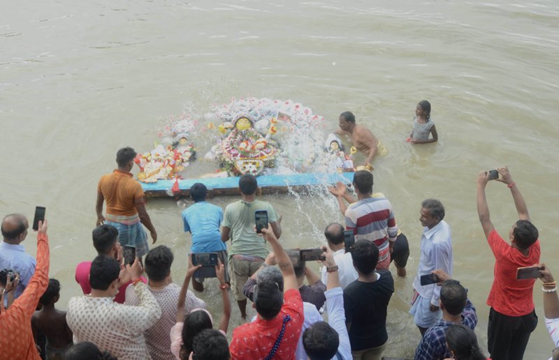Kolkata bids adieu to Goddess Durga