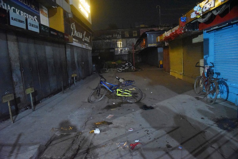 First day of anti-COVID night curfew in Patna