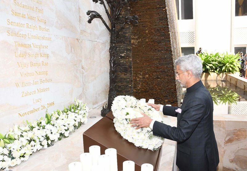 Jaishankar pays tributes at 26/11 memorial in Mumbai