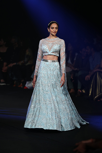 Designer Suneet Varma leaves audience spellbound at India Couture Week by showcasing his grand collection