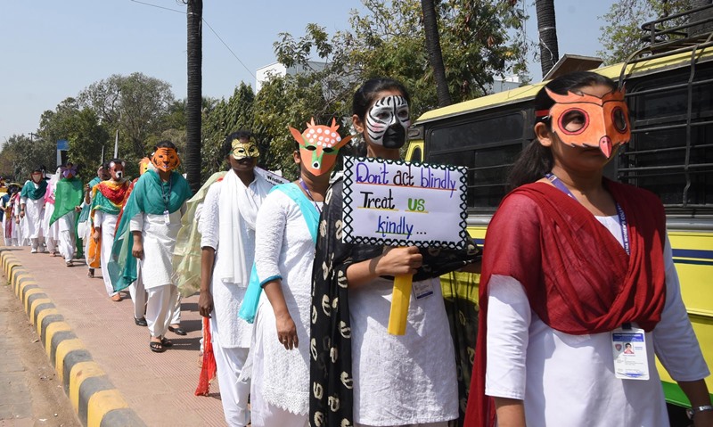 Patna students make human chain on World Wildlife Day