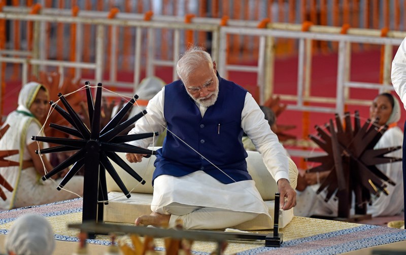 PM Modi at Khadi Utsav in Ahmedabad