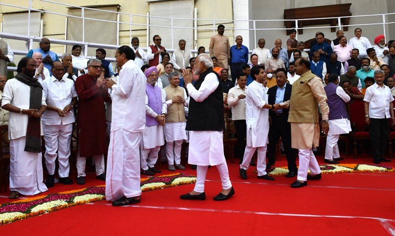 PM Modi, Venkaiah Naidu with retiring members of Rajya Sabha