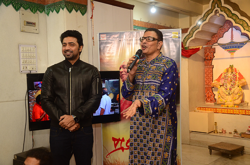Dev, singer Surojit launch Bom Bole Bom Bom song from Projapati