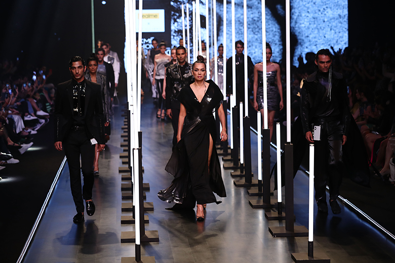 Amit Agarwal showcases his collection at LFW