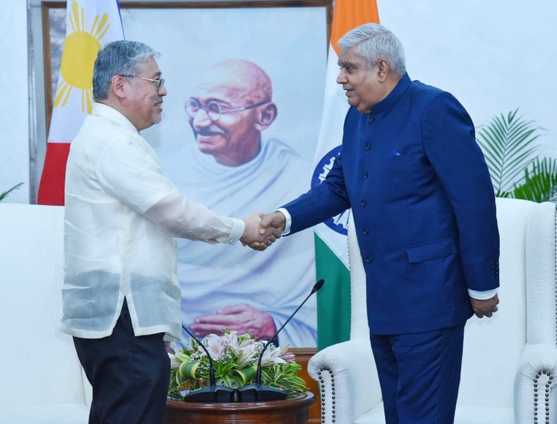 Jagdeep Dhankar meets Philippines Secretary of Foreign Affairs