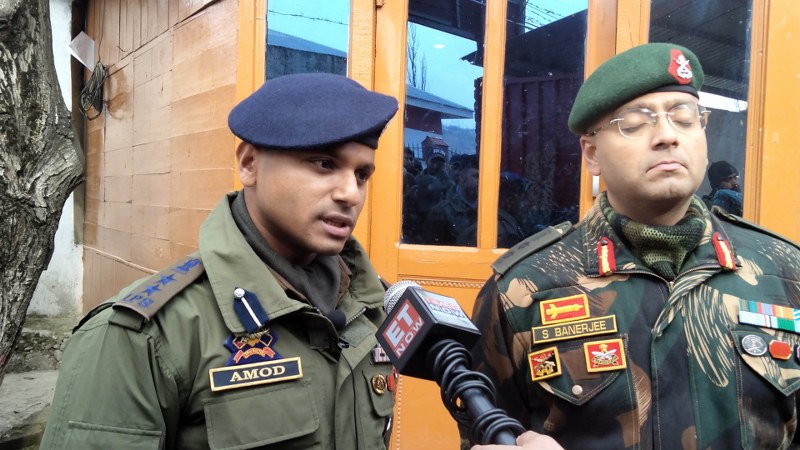 Kashmir: SSP Baramulla Nagpure Amod Ashok addresses media after rescuing 5 youths from joining militancy