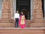Rishi Sunak, wife Akshata Murthy visit Delhi's Akshardham Temple