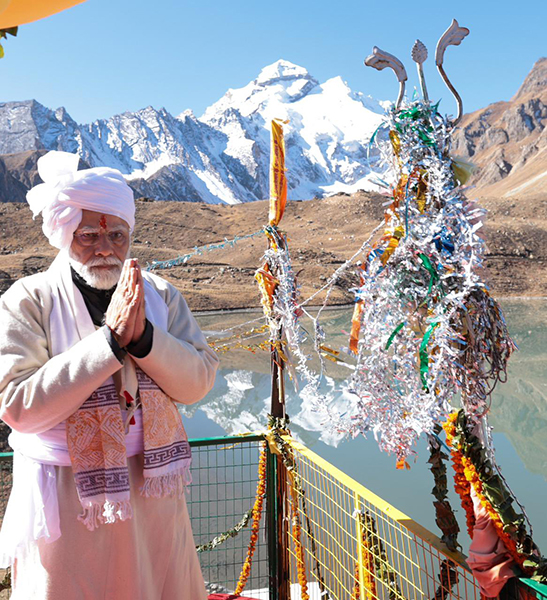 PM Modi performs puja, meditates at Uttarakhand's Parvati Kund