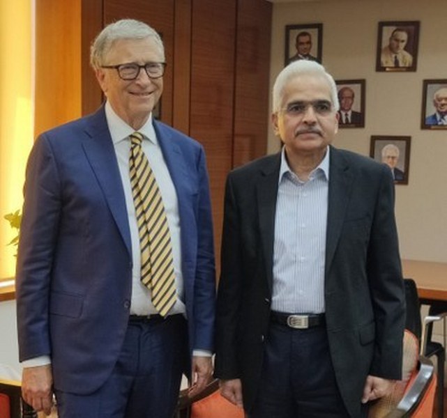 Shaktikanta Das meets Microsoft co-founder Bill Gates in Mumbai
