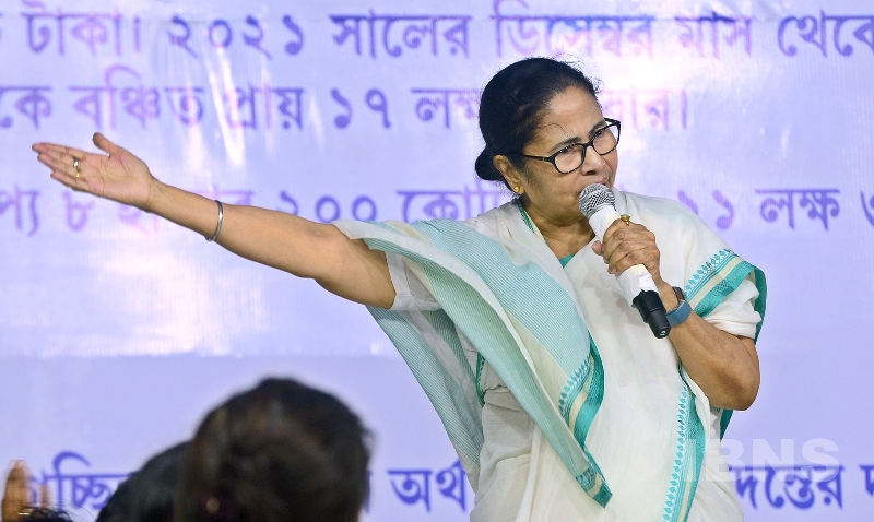 Mamata Banerjee holds dharna against Centre in Kolkata