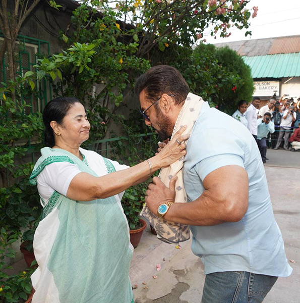 Salman Khan meets Mamata Banerjee in Kolkata