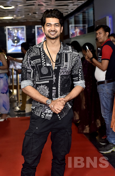 Premiere of Jeet starrer Chengiz in Kolkata