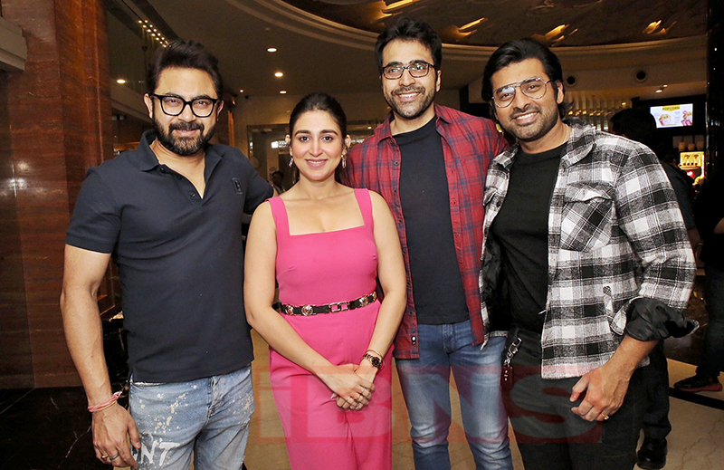 Tollywood celebs attend Soham Chakraborty, Saayoni Ghosh starrer L.S.D. premiere