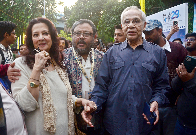 Sharmila Tagore, Dhritiman Chatterjee, others on closing day of 29th KIFF