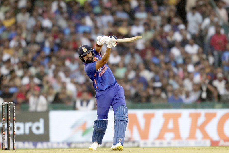 Hardik Pandya and Ishan Kishan revel after taking wicket during India vs New Zealand 2nd ODI