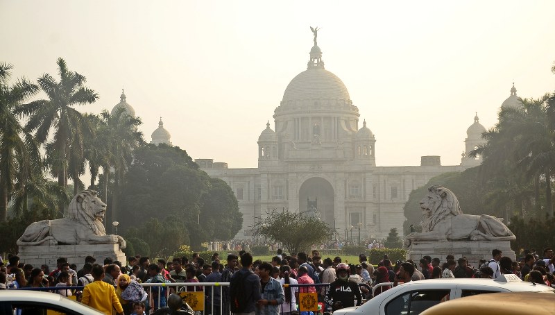 People in Kolkata welcome 2024