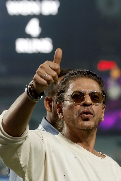 IPL: SRK at Eden Gardens after KKR beat Sunrisers Hyderabad