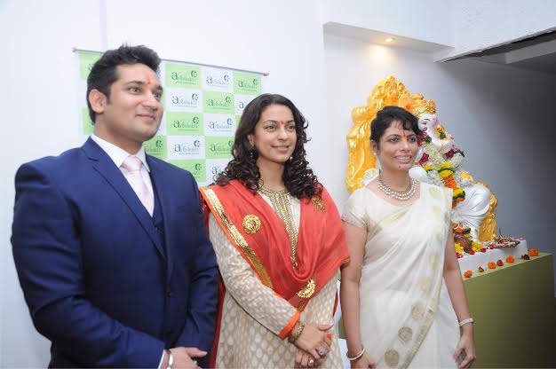 Juhi Chawla inaugurates Ayushakti's franchise in Mumbai