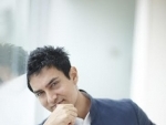 Aamir's weight prevents him from wearing his lucky blue t-shirt