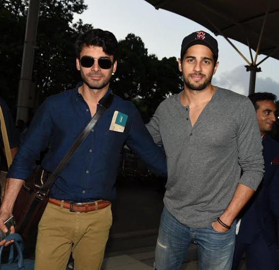 Sidharth has saved unique names for Akshay and Fawad on his phone