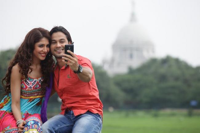 Aparna Sharma sizzles in 'Guddu Ki Gun' trailer